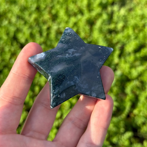 Moss Agate Star Carving | Crystal for Abundance and Luck - Picture 5 of 5